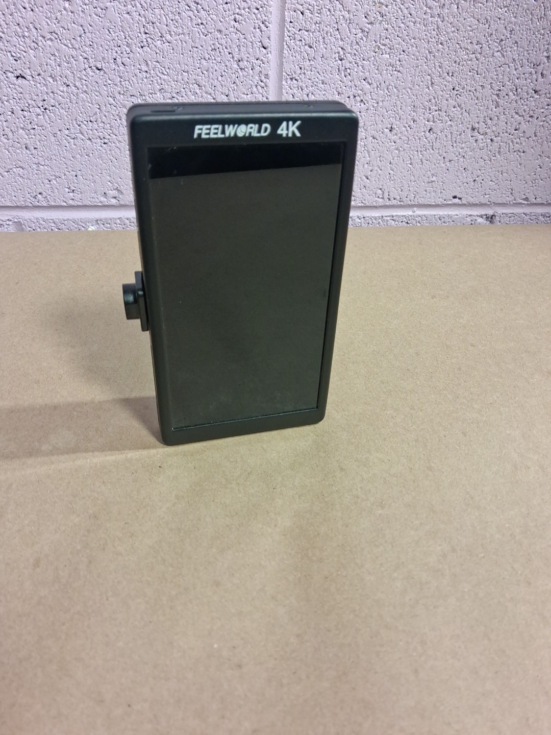 FEELWORLD 6 inch 4K  Camera Field Monitor w/ HDMI –Digital Camera Monitor