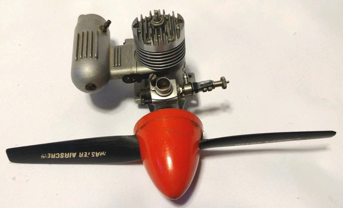 OS MAX 20 Motor & OS-702 Muffler  Carburetor Airplane Engine READ DESCRIPTION B2