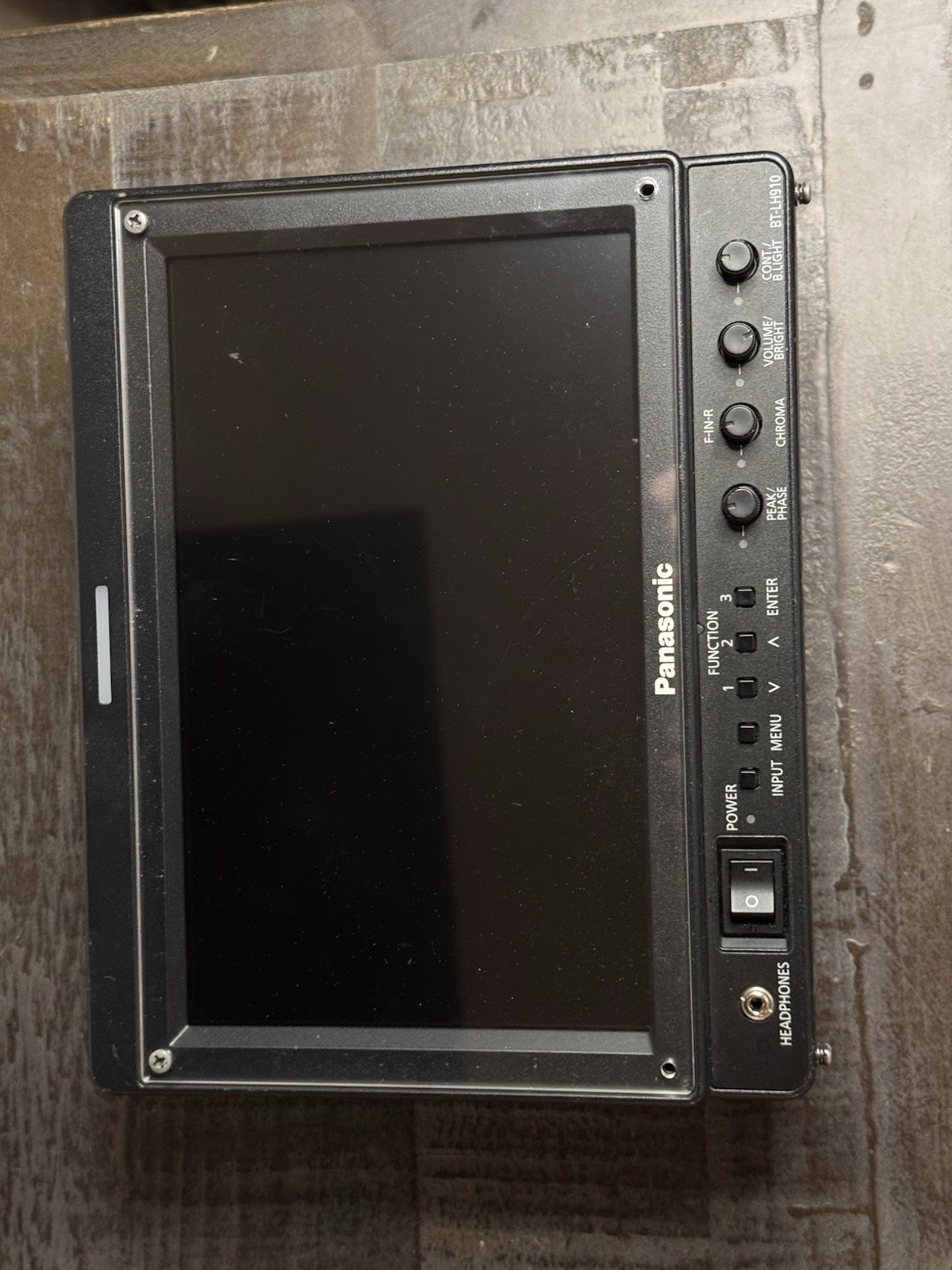 Panasonic BT-LH910G 9" LCD Video Monitor SDI HDMI Multiple Inputs Battery Mount