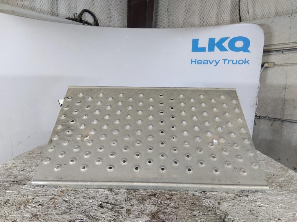 Replaces 2022 FREIGHTLINER CASCADIA 113 DECK CATWALK ,  GA
