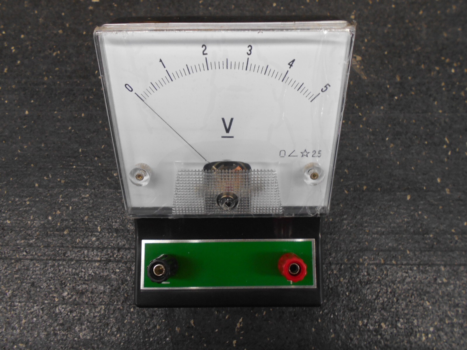 Voltmeter 0 to 5 Volts 1740-6 Box of 17 Meters