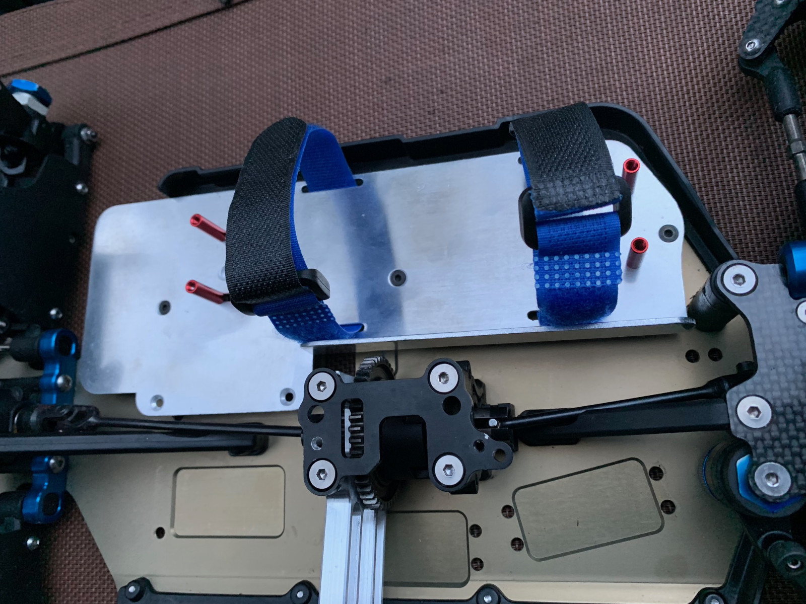 Nitro to Electric Brushless Conversion Motor Mount Team Associated Rc8B3 Buggy