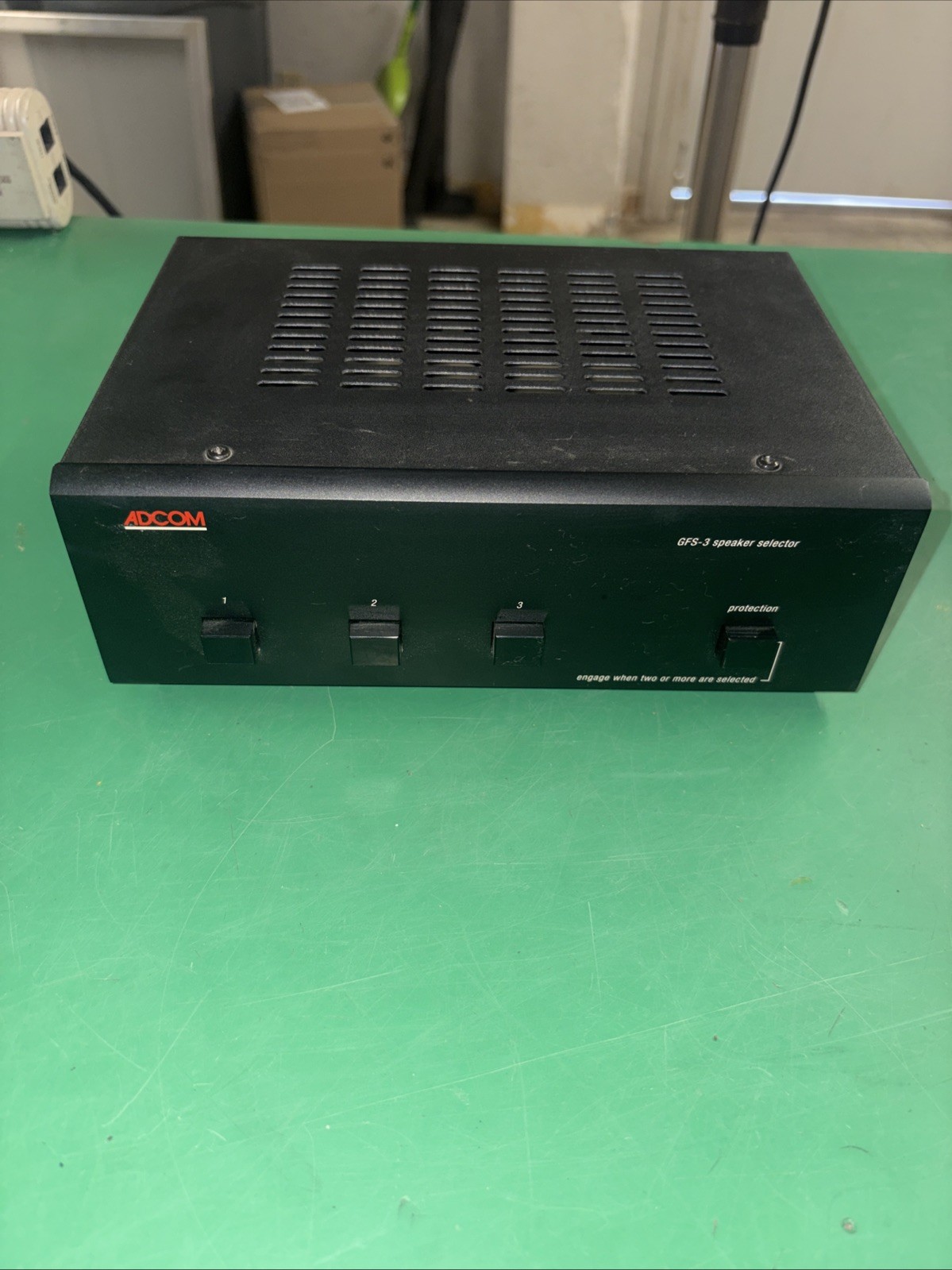 ADCOM GFS-3 SPEAKER SELECTOR