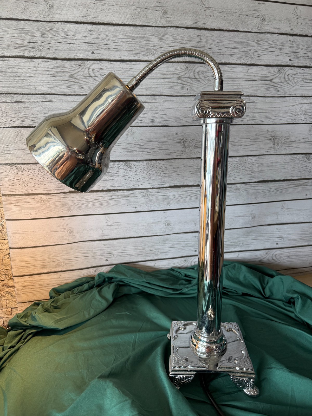 Disney Prop D.W. Haber Steelite Commercial Heat Lamp Stainless Steel Single Head
