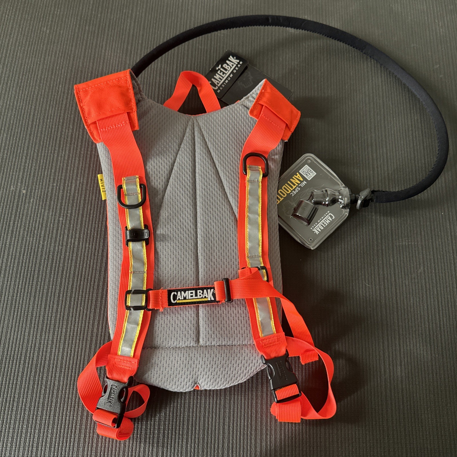 Camelback HIVIS Hydration Pack 2L New With Tags Complete Orange / Reflective