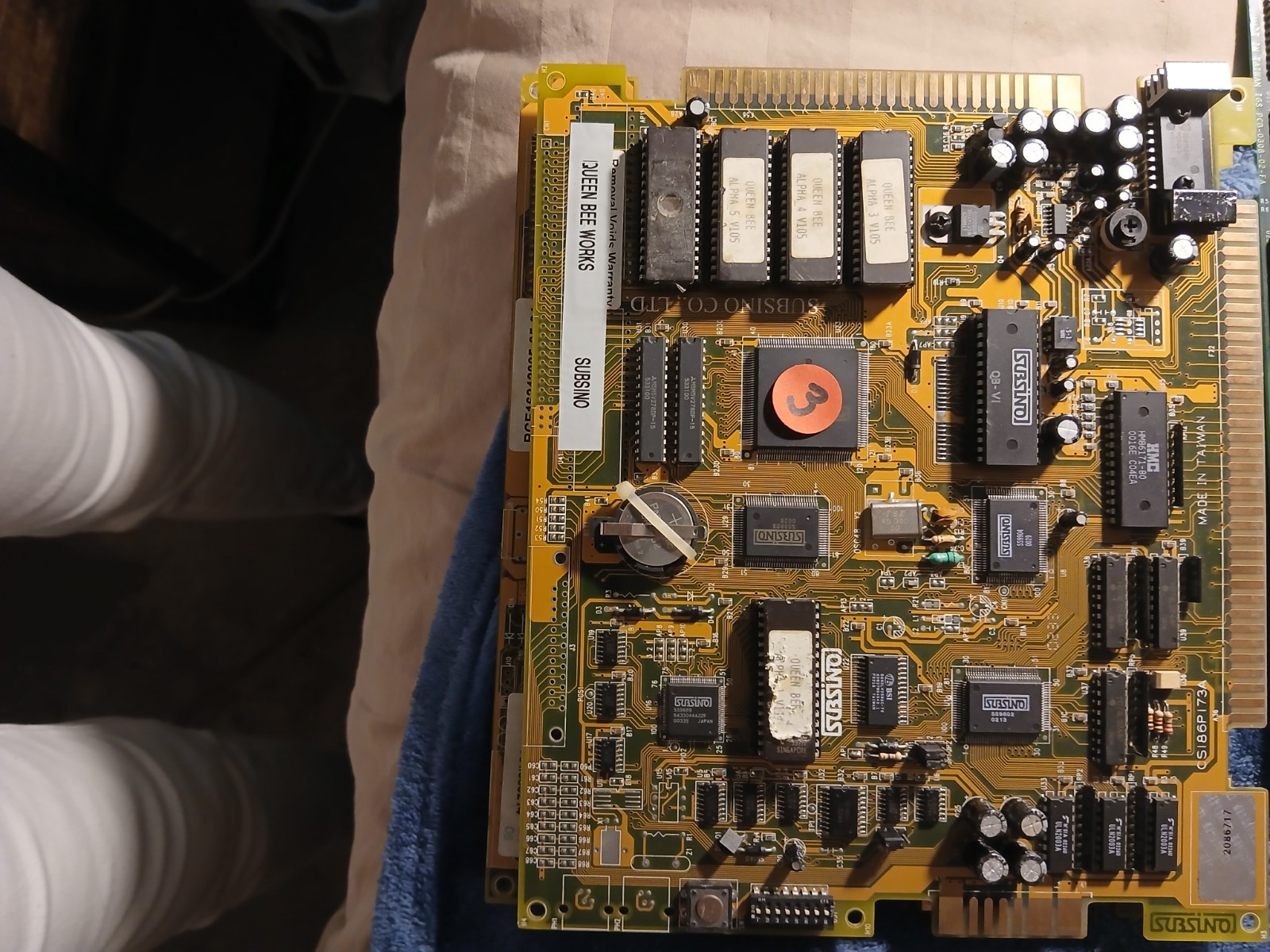 Subsino Queen Bee 8-Liner Arcade PCB (Tested)