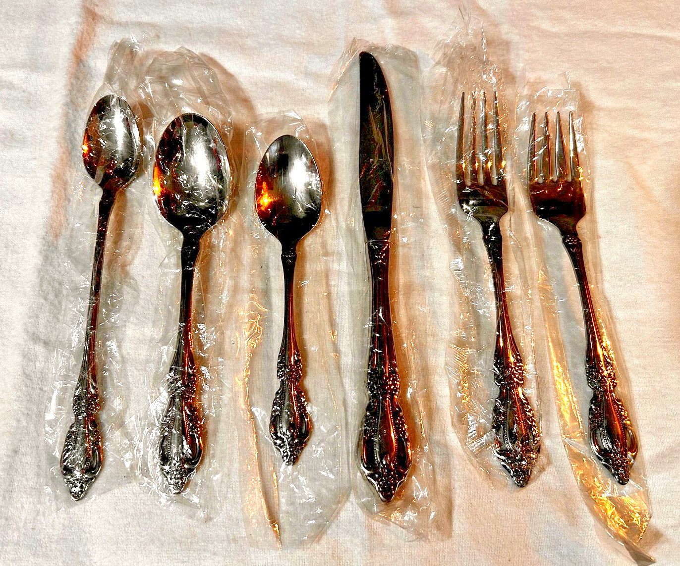 Onieda Raphael Stainless Steel Flatware 6 Piece Place Setting NEW 18/8