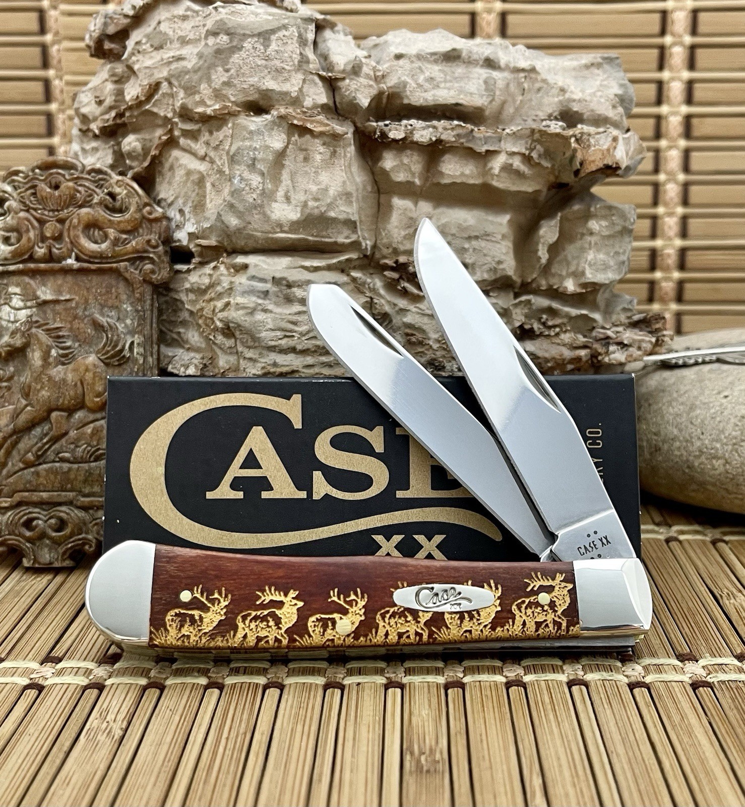 Case XX USA Chestnut Bone Gold Edition ELK Walking 1/500 Trapper Pocket Knife