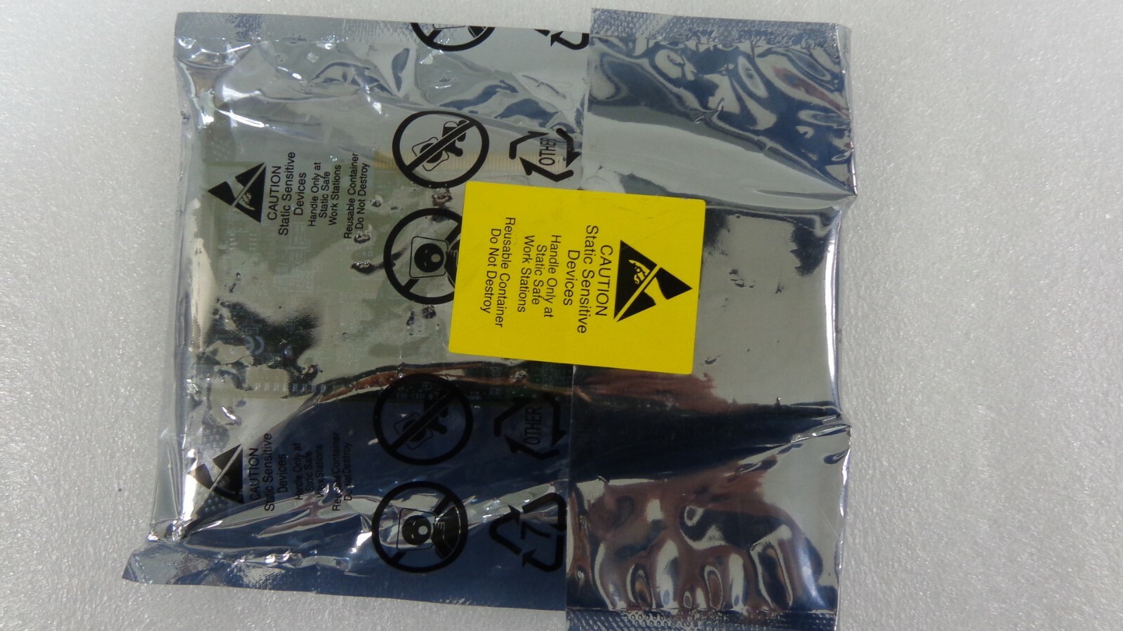 LSI MegaRAID Controller External Card SAS 9285-8e 6Gb/s x8 PCI-e 2.0 Standard