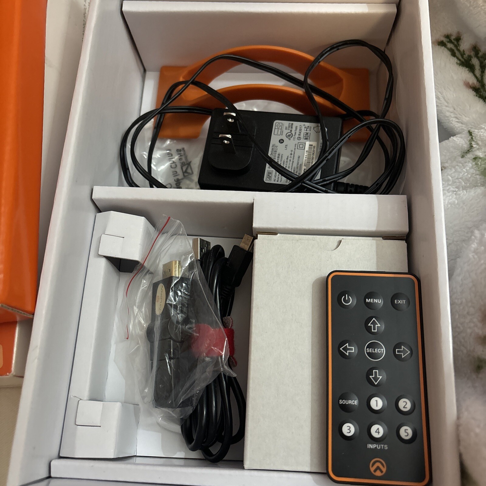 Atlona Linkcast Wireless HD Audio/Video System Open Box All Included
