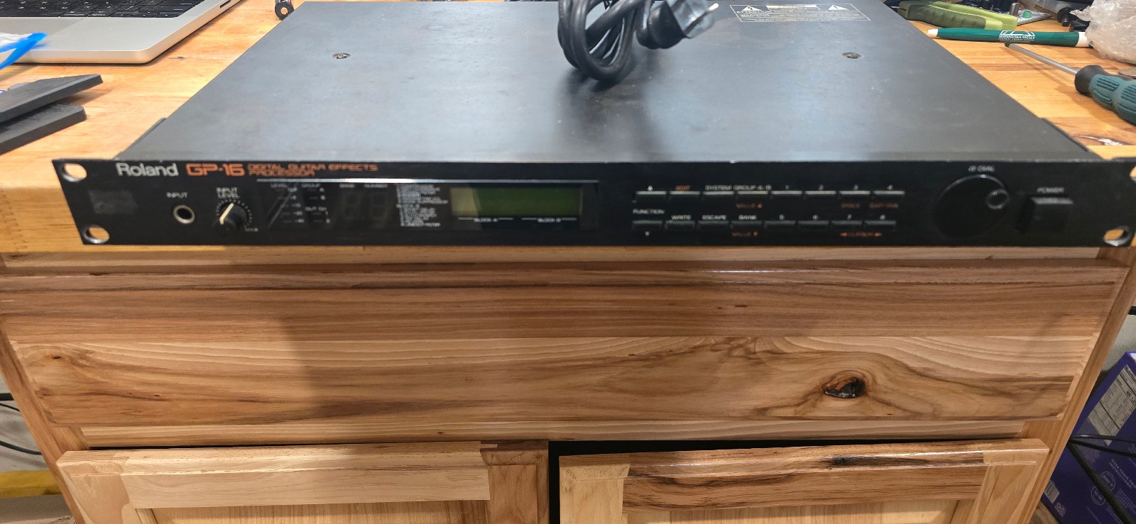 Roland GP-16 Digital Guitar Effects Processor