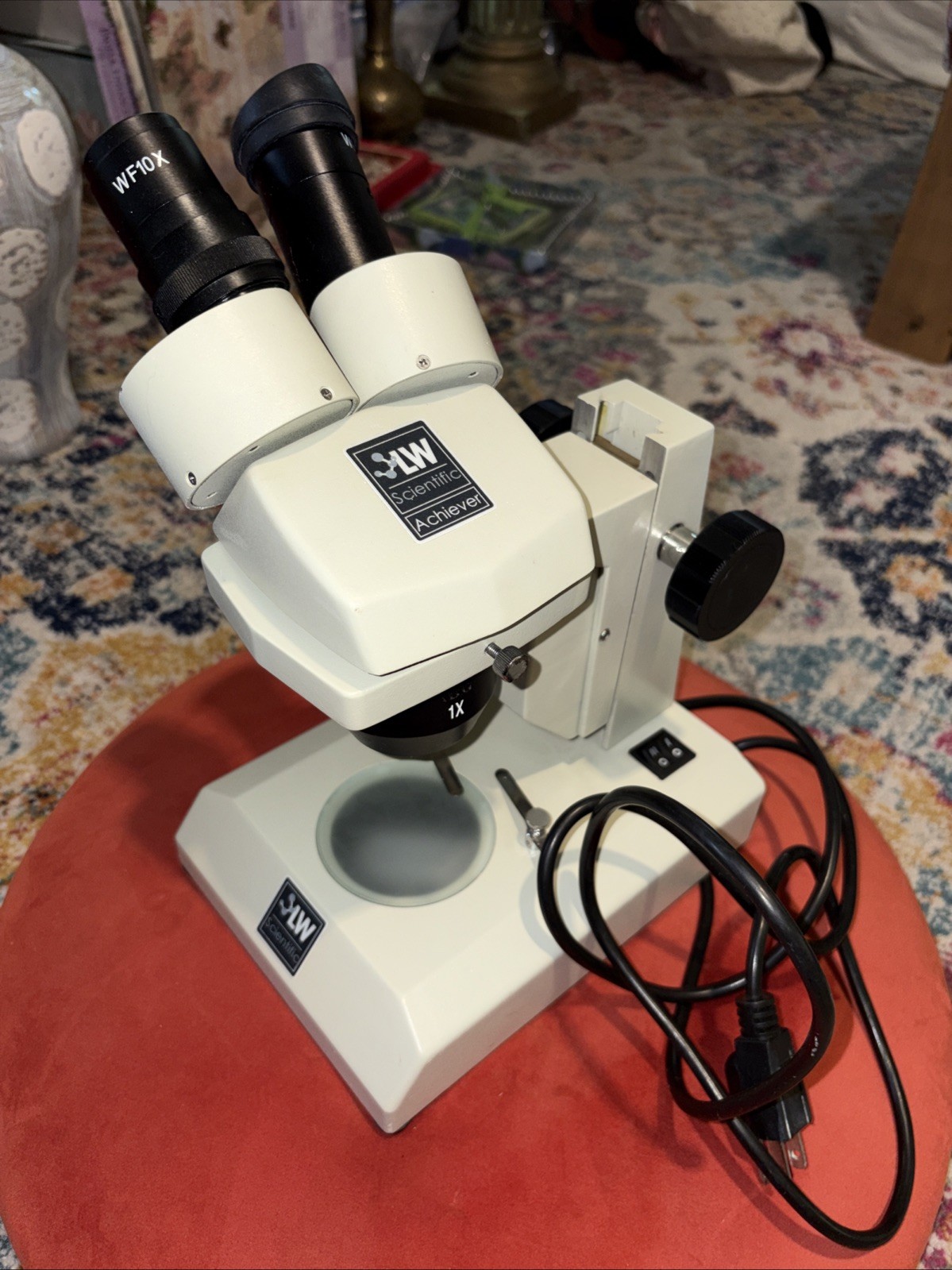LW Scientific Microscope Stereo Zoom Achiever (10-30x) with dual lights WORKS!
