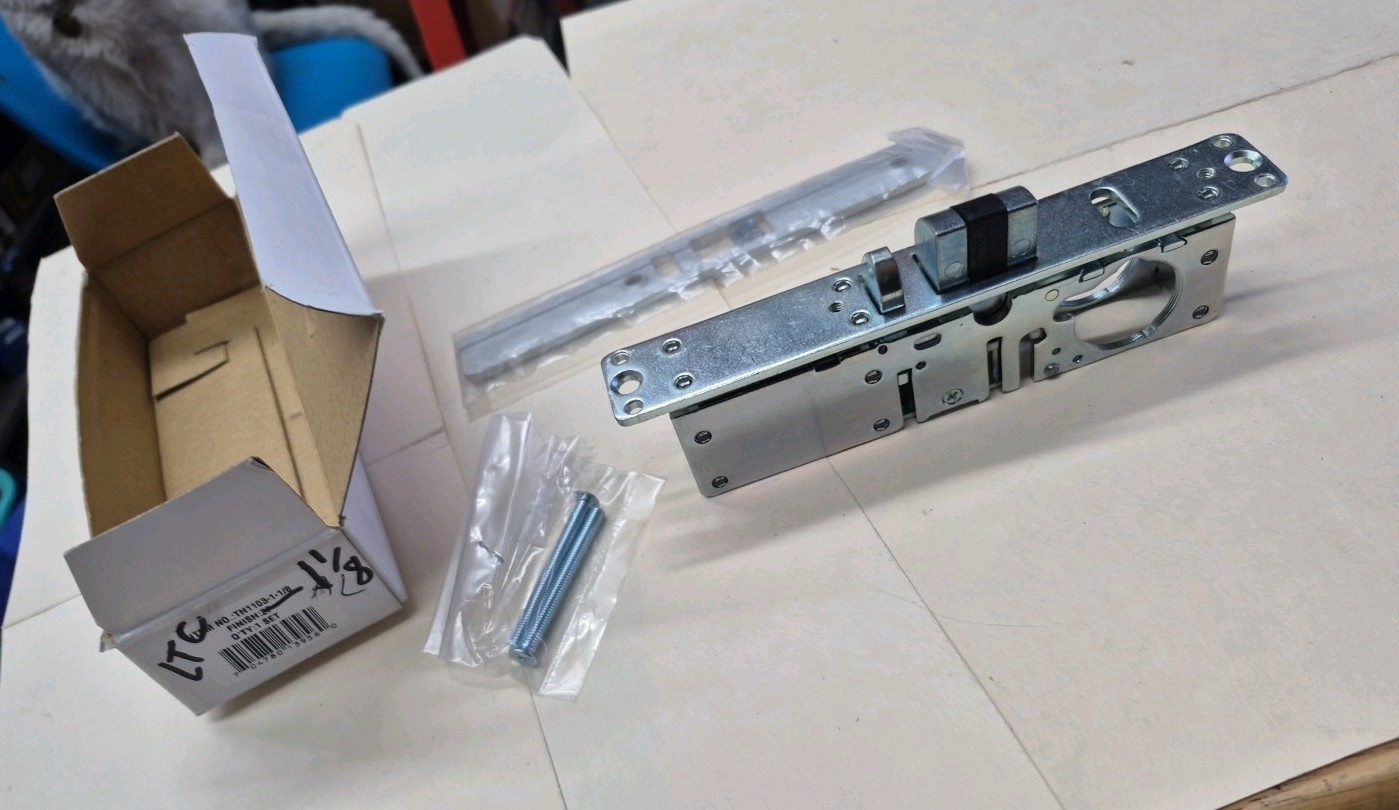 Latch Size 1 1/8