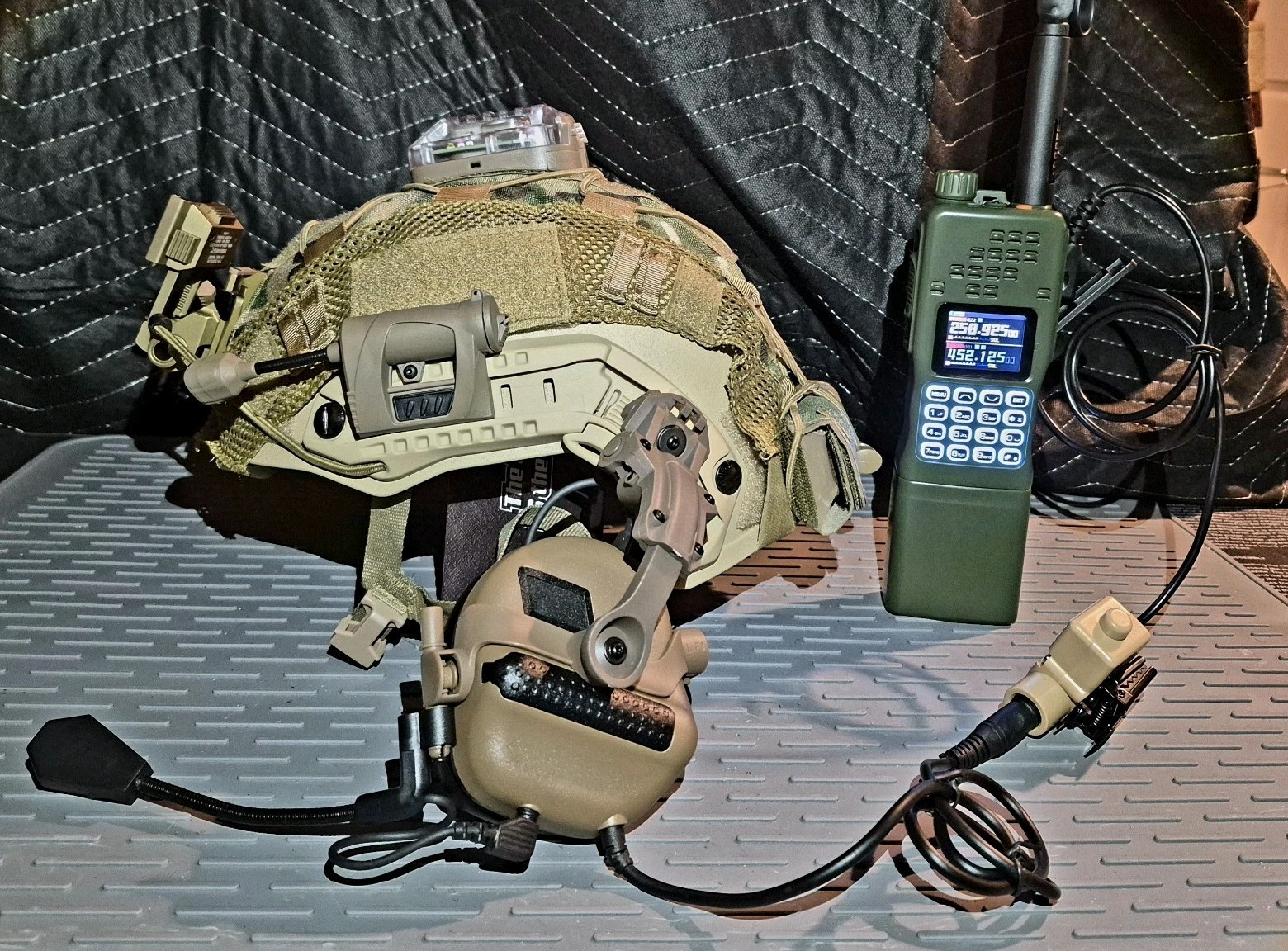 NIJ IIIA HELMET NVG READY L4 MOUNT NAV LIGHT F30 COMM AR172 RADIO PTT IFF SCRIM
