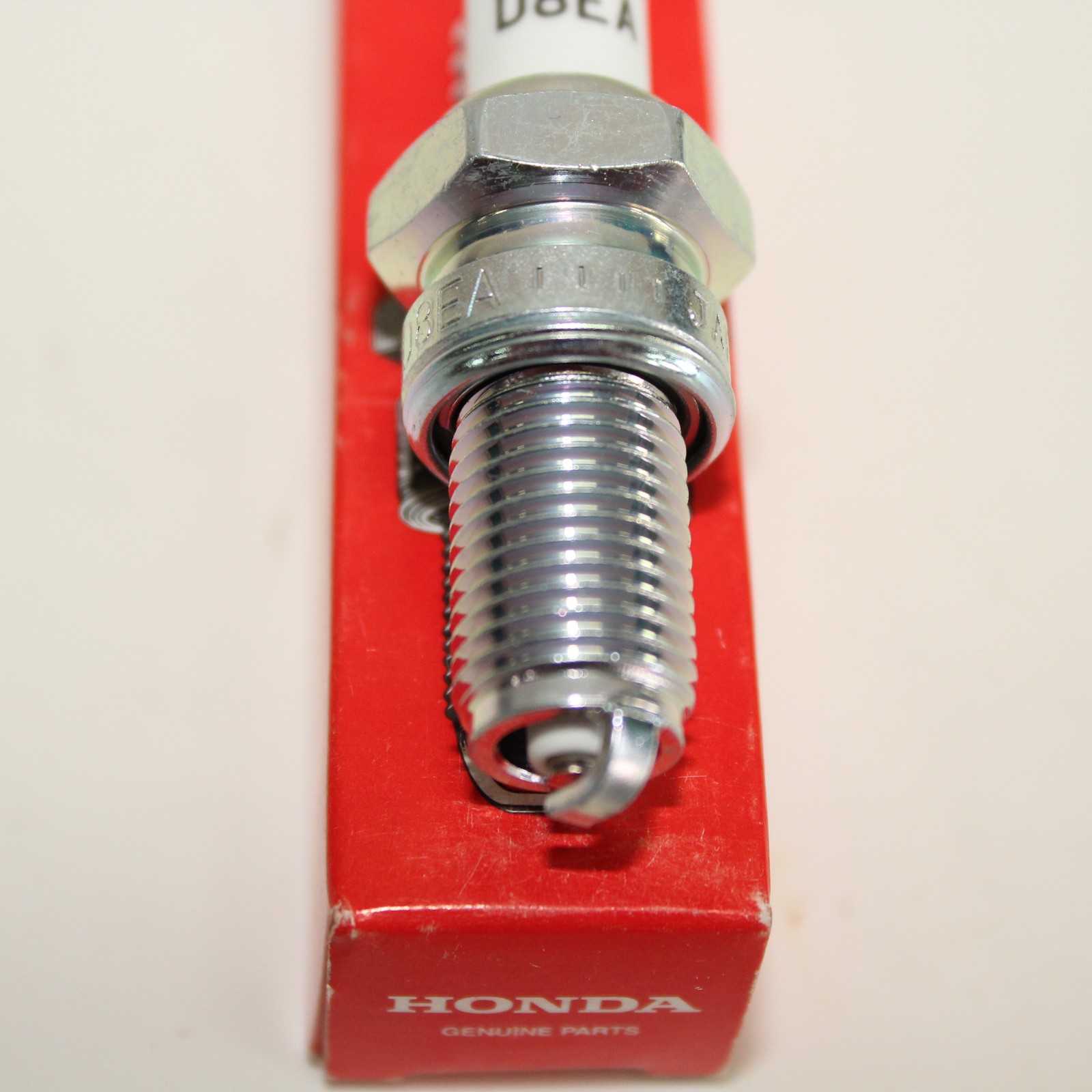 Honda 98069-58717 NGK D8EA Spark Plug