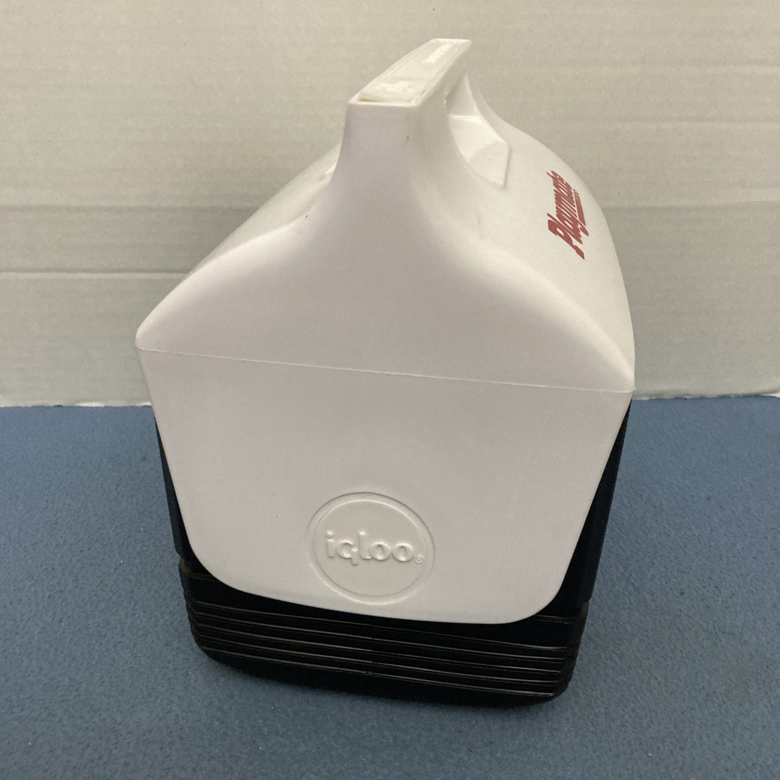 Igloo Playmate Mini Cooler 4 Quart 6 Can Black/White Push Button Lunchbox Design