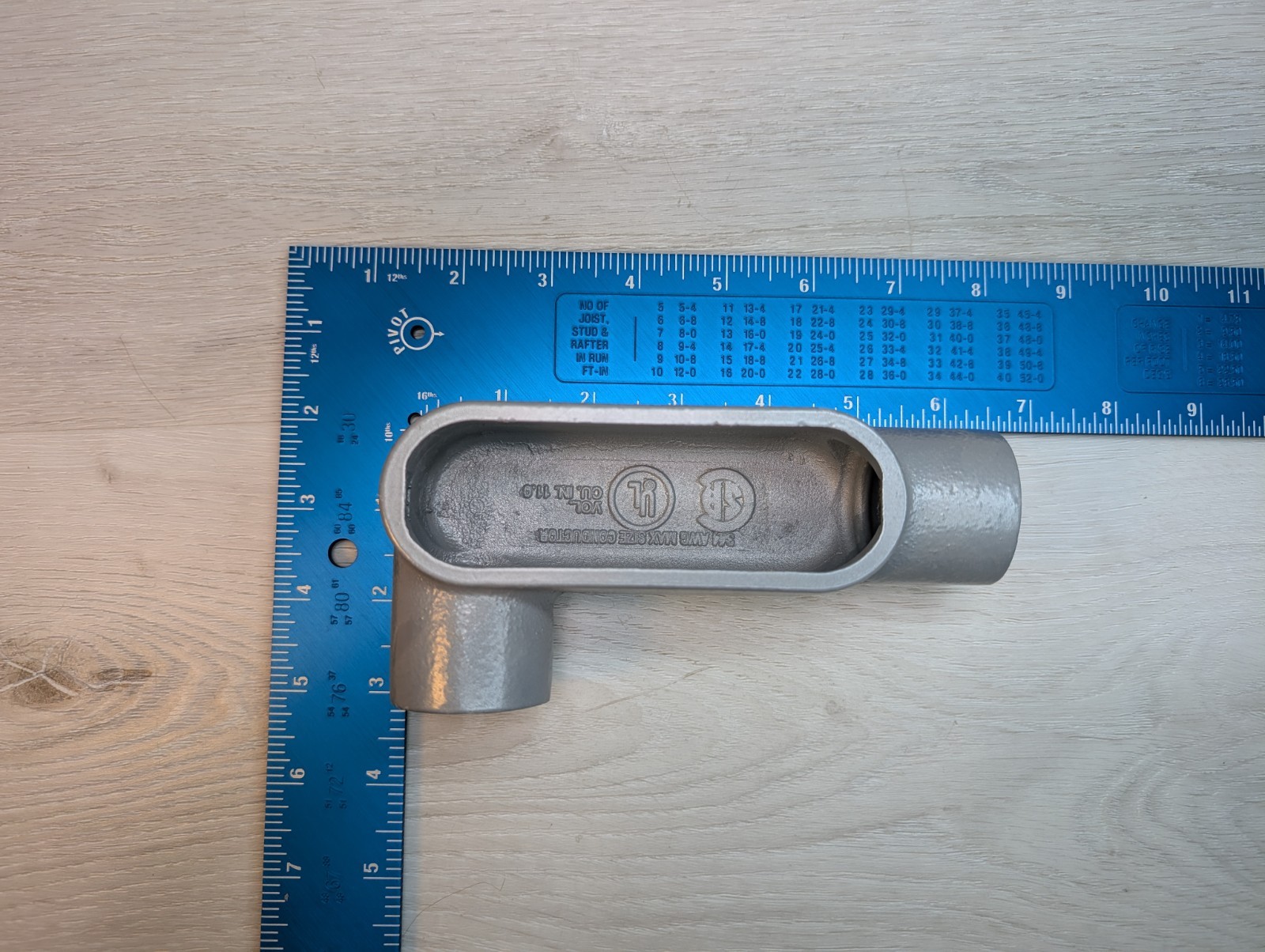 NEW! Killark LR37 Rain Tight Duraloy 1" Conduit Body Iron