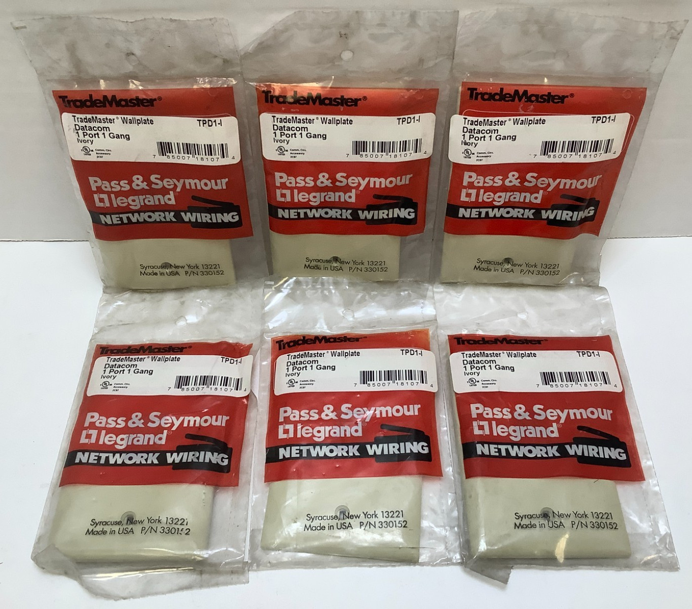 Pass & Seymour Legrand TradeMaster Wall Plate, Datacom, 1 Port, Ivory, 6ct