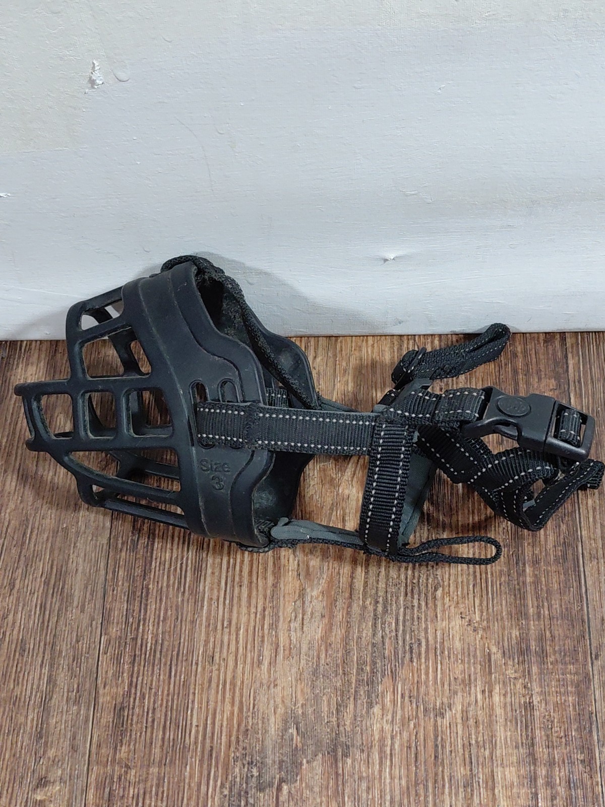 Barkless Adjustable Dog Muzzle Size 3 Nylon Straps Medium Breed Dogs