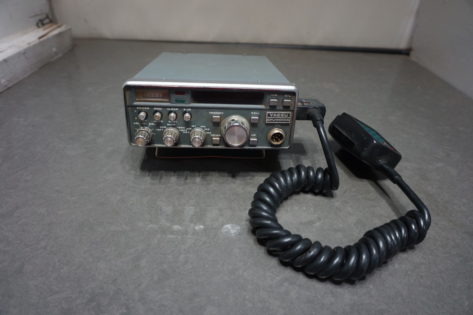 Vintage Yaesu CPU-2500R 2 Meter FM Transceiver