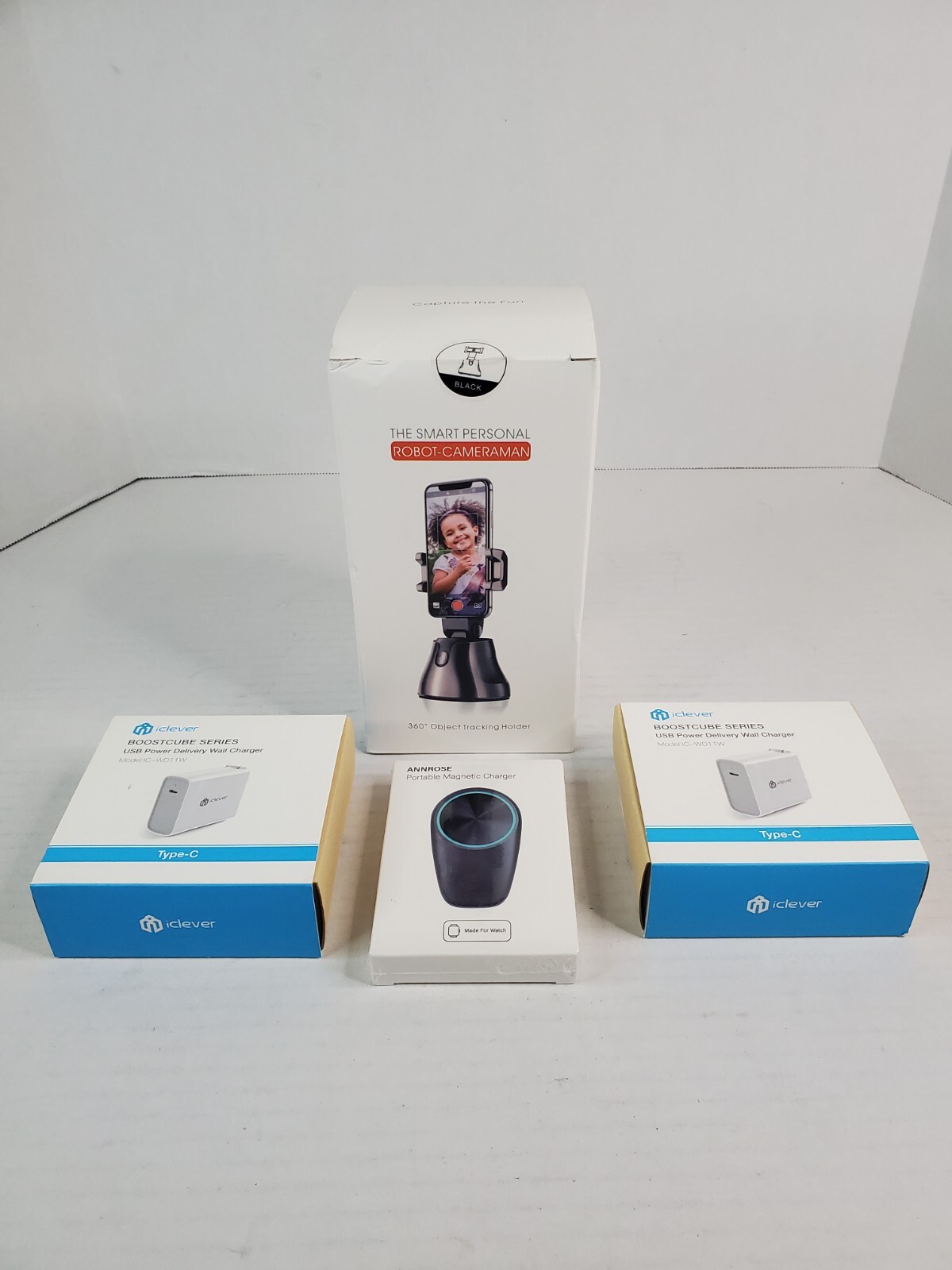 NEW Sealed Apple & Type-C Chargers Lot (4) Robot Cameraman Tracking Holder