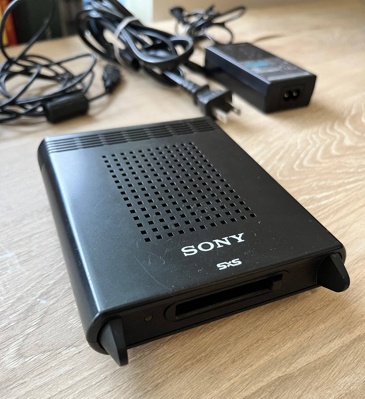 Sony SBAC-US10 SxS USB Memory Card Reader