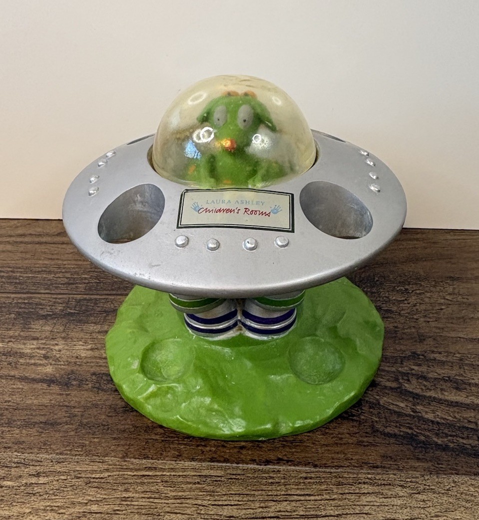 Laura Ashley Spacecraft Dog Alien UFO Child Kid Toothbrush Holder Space