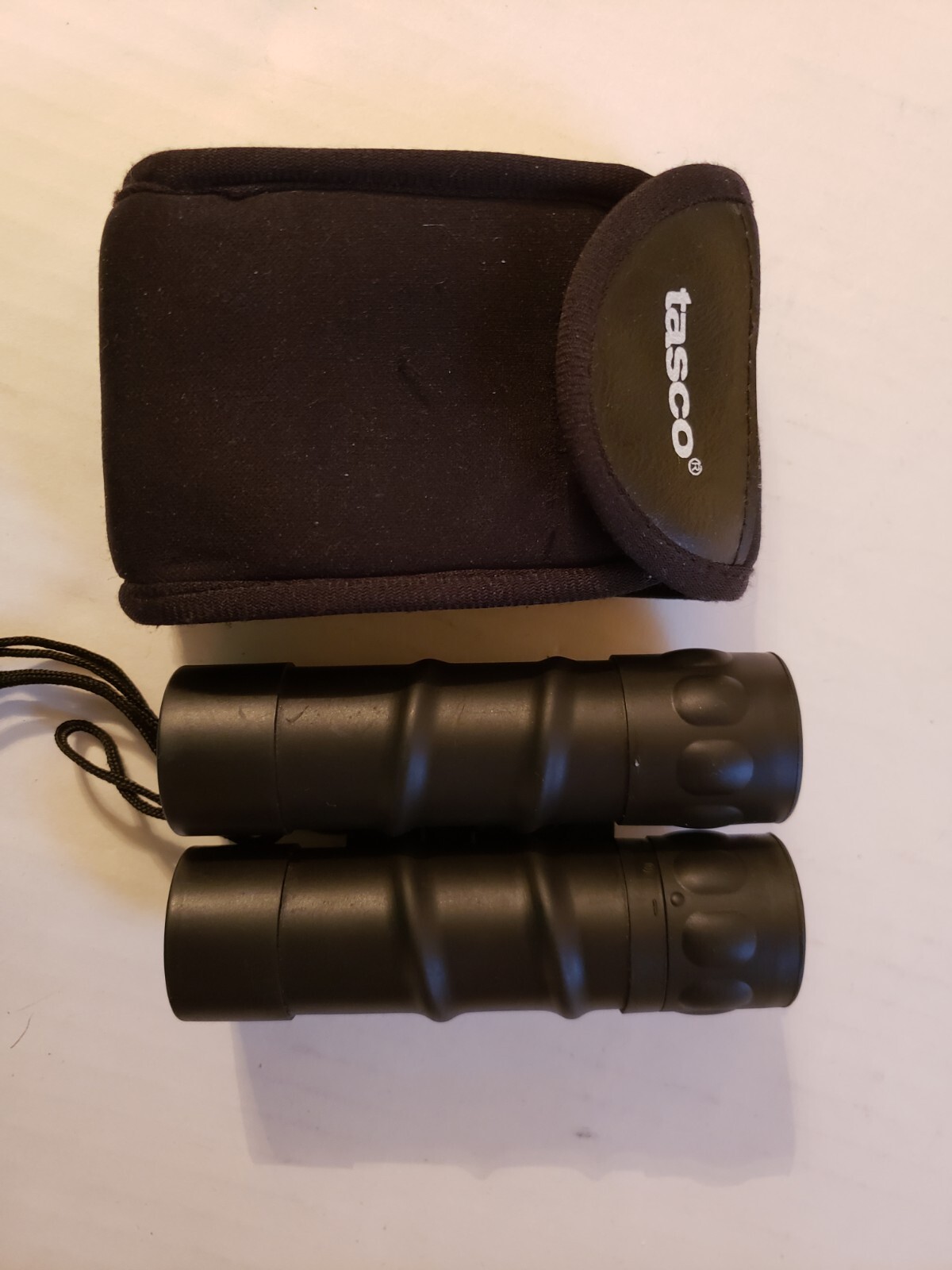 TASCO Compact Binoculars 10x25 Fully Coated Optics 288 ft/1000 yds