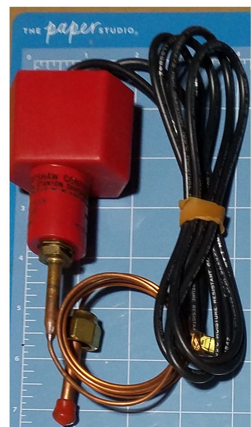 RXRT-C54 ​Low Ambient Control contains Qty2 Robertshaw Controls MG27-1038