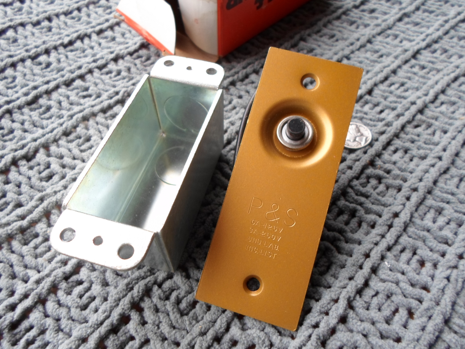 NOS - Pass and Seymour #1200 - AC-DC - electric DOOR SWITCH