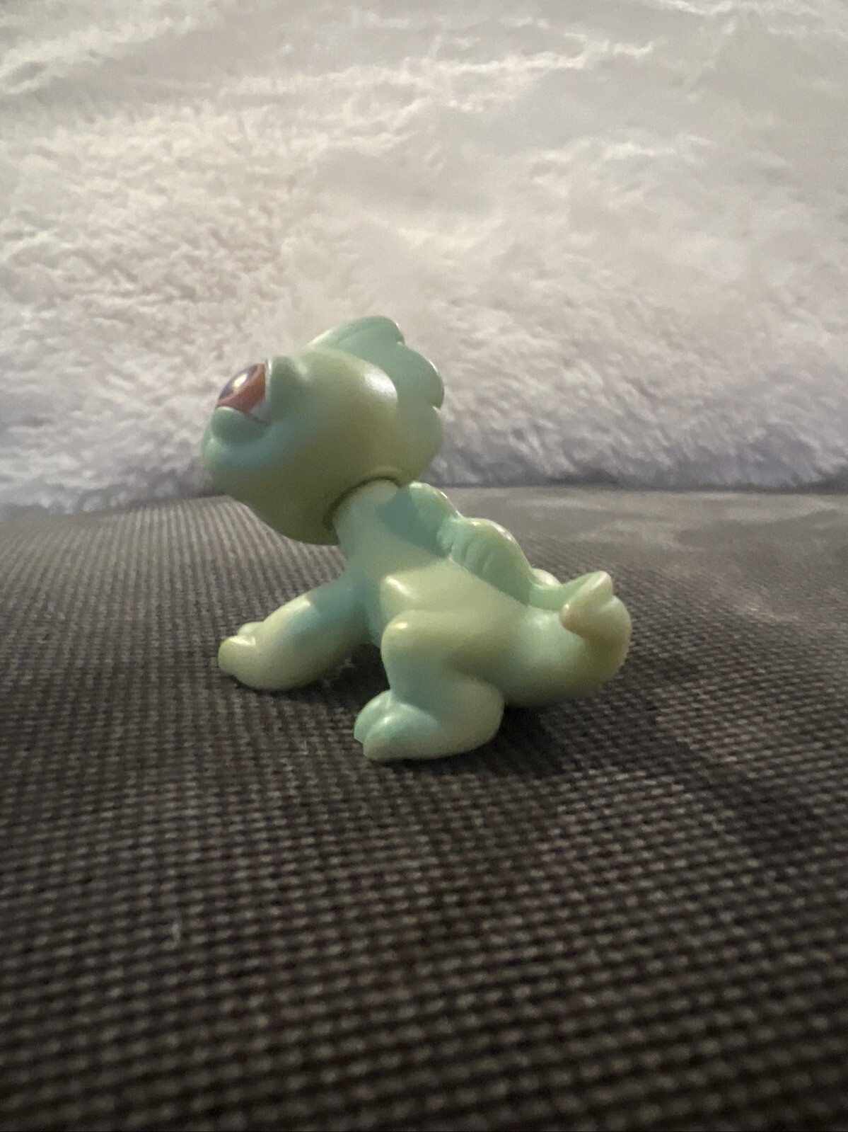 Littlest Pet Shop Authentic # 29 Iguana -2-