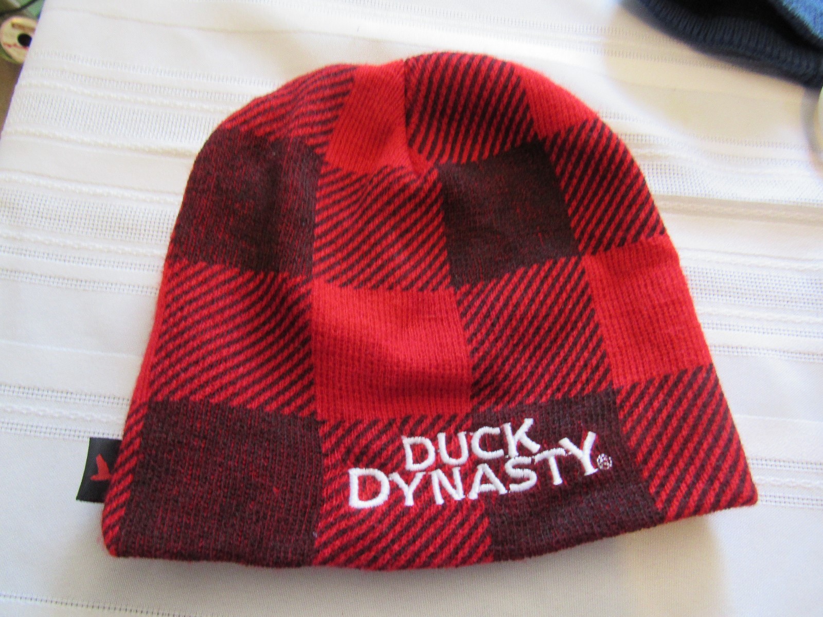 DUCK DYNASTY BOYS RED CHECKERED BEANIE, ONE SIZE FITS MOST