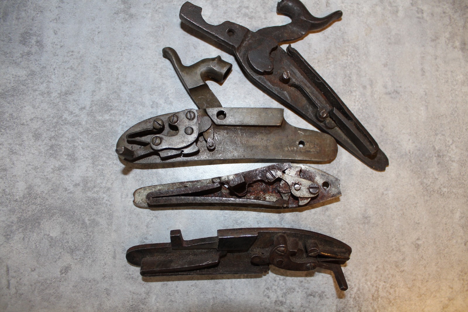 LOT OF 4 ANTIQUE MUZZLELOADER GUN LOCKS #4