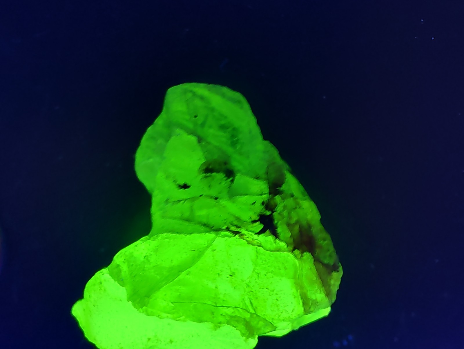 Smallville Justice Artifact Green Kryptonite 10g UV Reactive Prop Replica