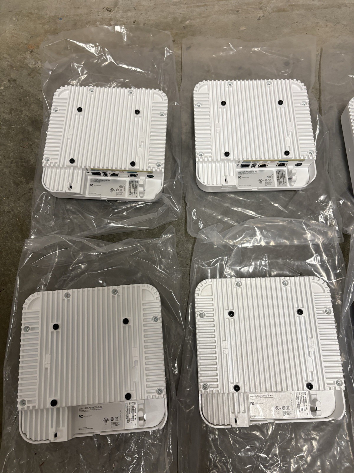 (10) Cisco AIR-AP3802I-B-K9 WI-FI Access Points