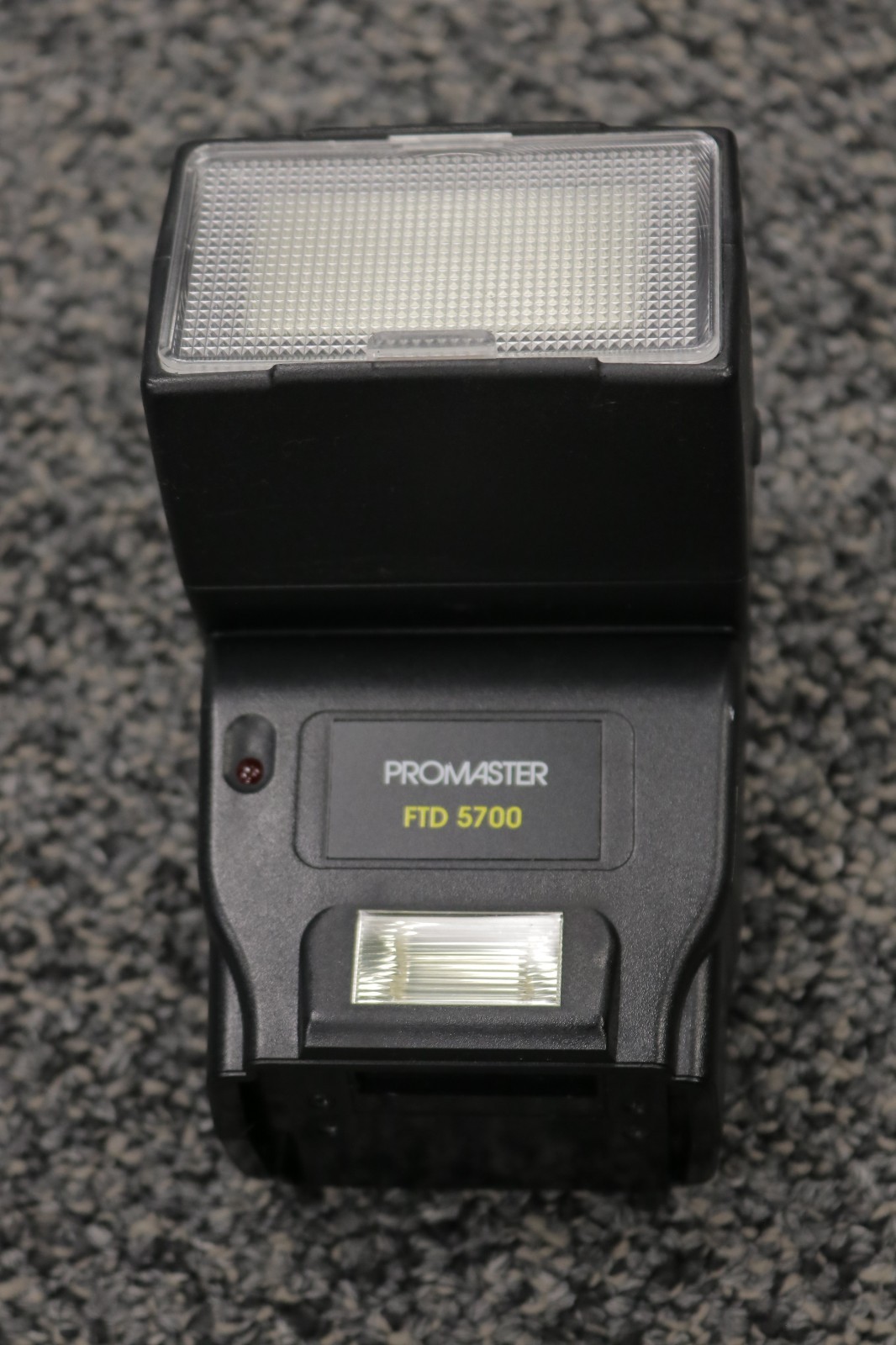 Promaster FTD 5700 Shoe Mount Flash - with extension cable & diffuser.