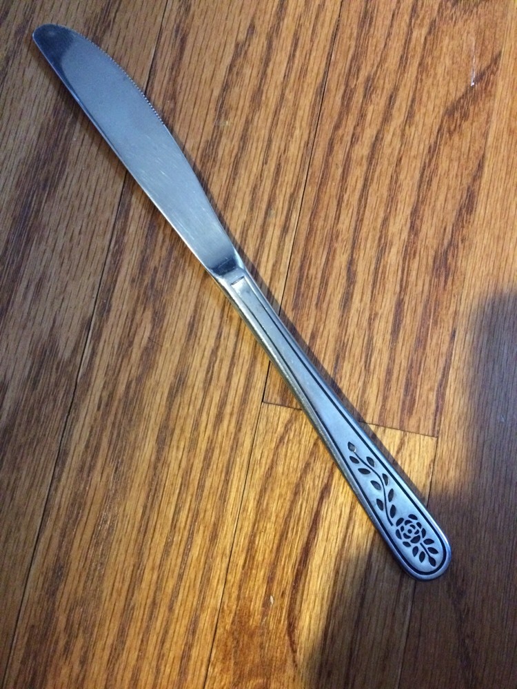 Rogers Co FLORAL MIST Satin Black Accent Stainless DINNER KNIFE 8 3/8"