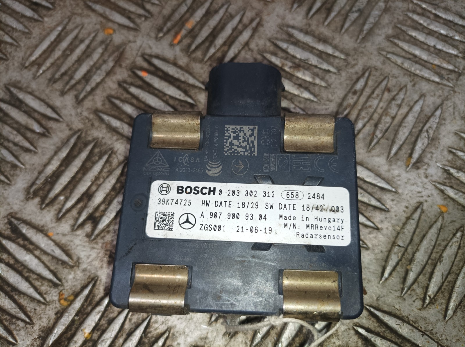 Mercedes Sprinter 907 (2018-on ) Active Brake Radar Distance Sensor A9079009304
