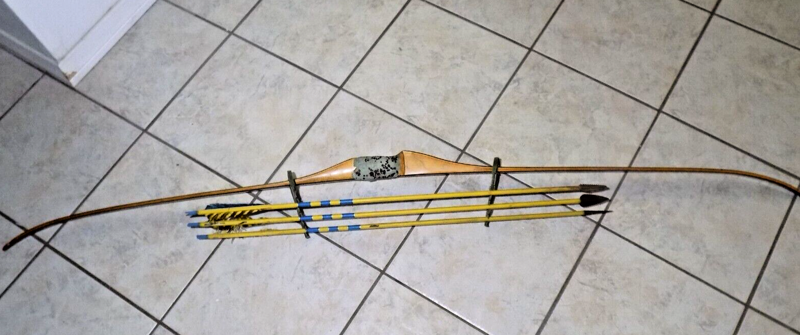 Bear Archery Co. Bear Cub 62" 47 Lb. TT170 W/3 Arrows
