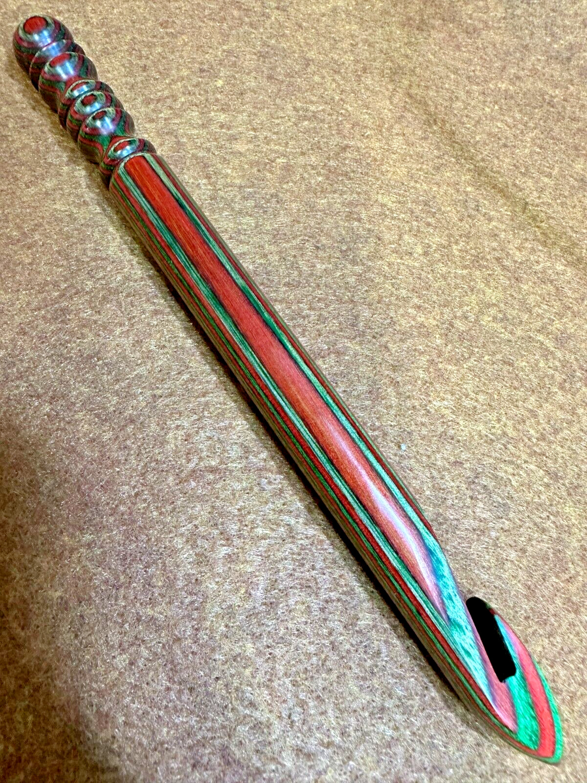 Hand carved Red / Green Holiday Holly WOOD LARGE YARN  CROCHET HOOK  size Q