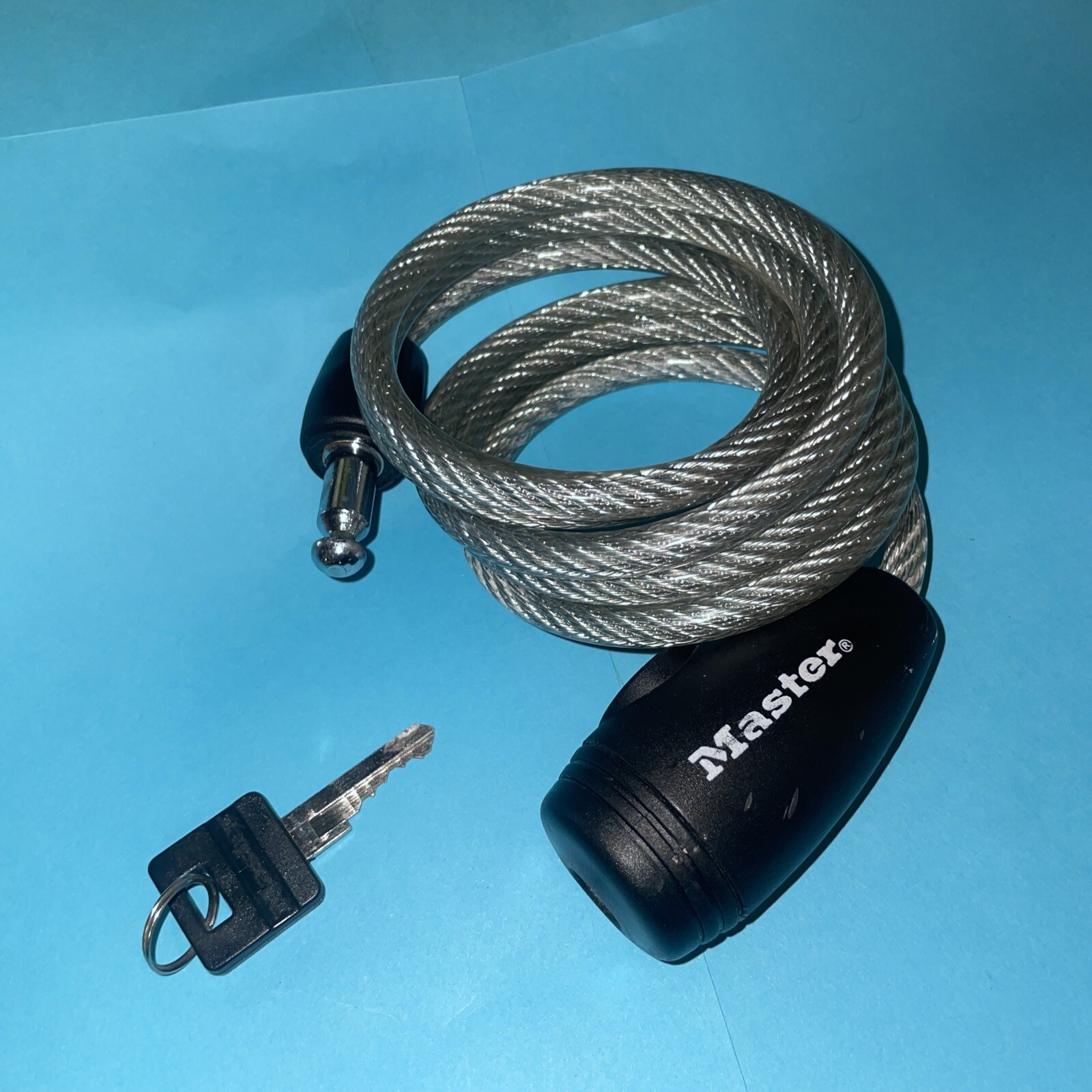 Master Lock Cable Lock   5/16'' X 5 FT  Keyed, USED