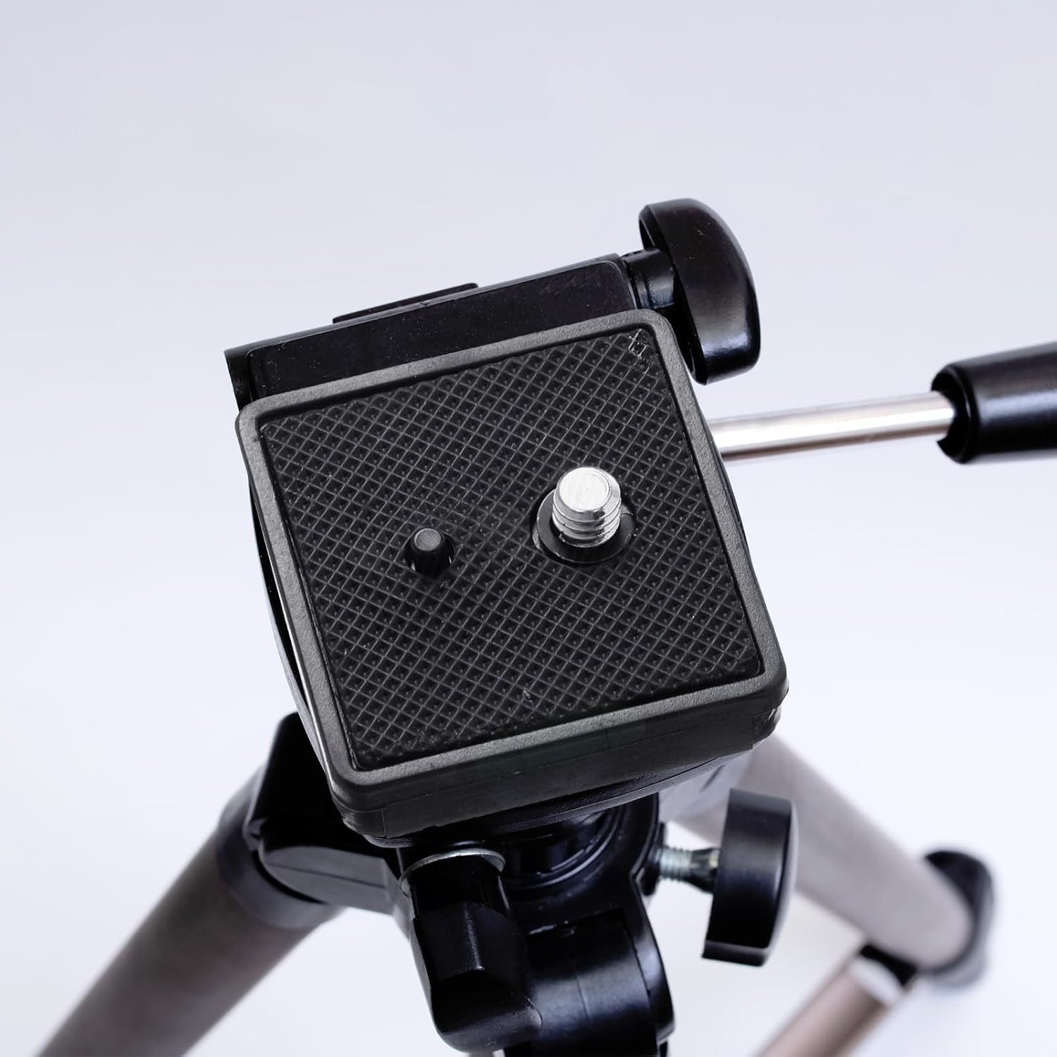 Sturdy Black Tripod Quick Release Mount for Cameras - 41x44.5mm Adaptability