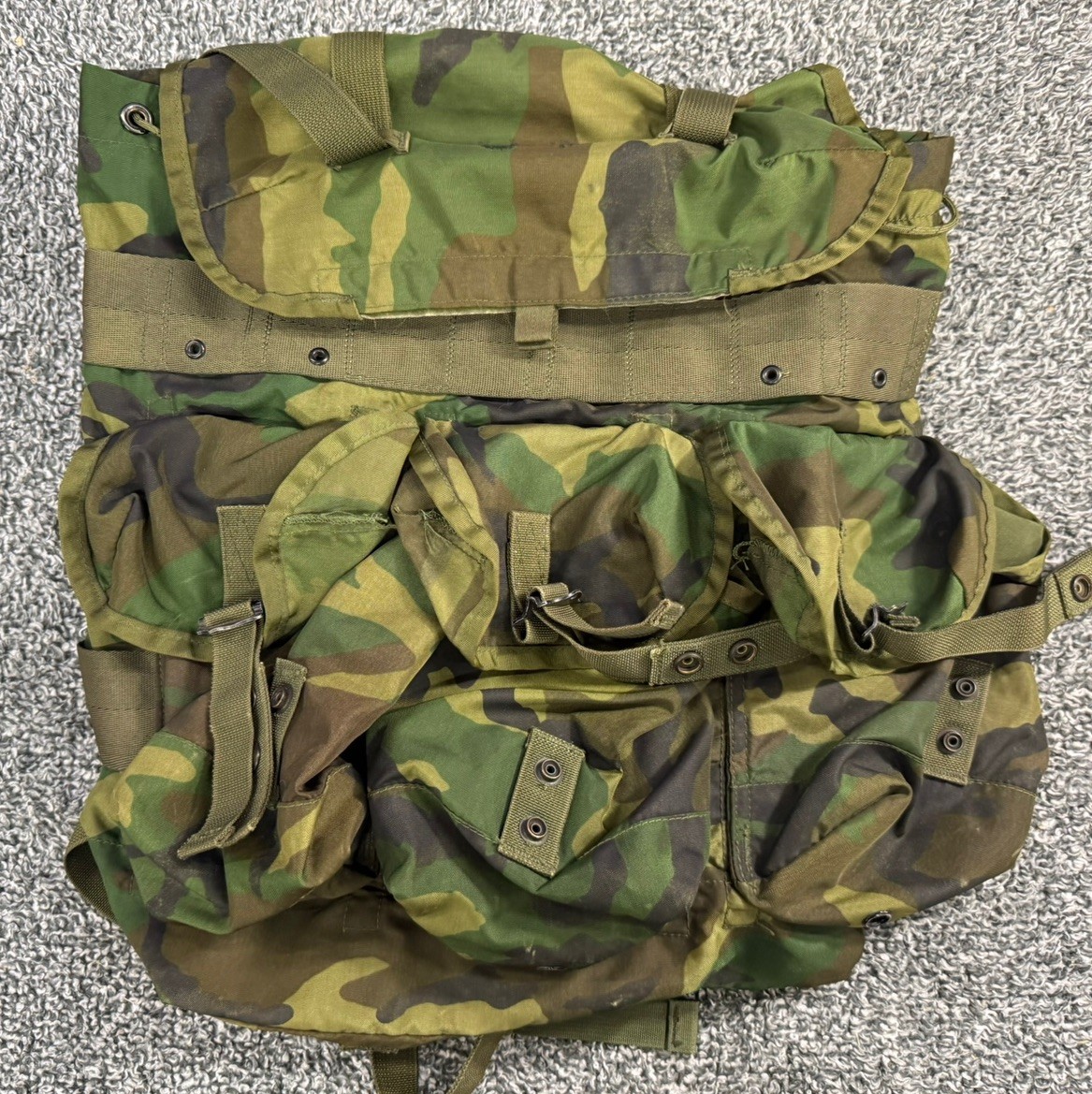 WOODLAND CAMO UNICOR 82125 Radio Carrying Case Backpack 5895-01-461-4505