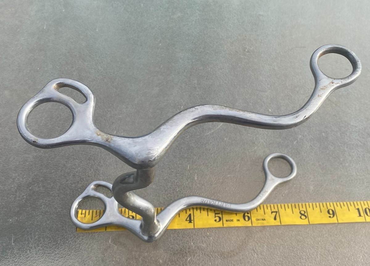 HORSE BIT - shanked center port - Partrade