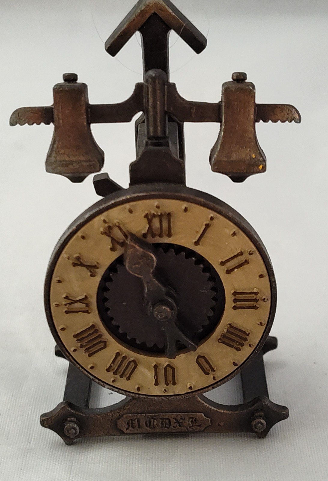 Vintage Die Cast Metal Clock Pencil Sharpener "Play Me" Made in Spain (D20A)