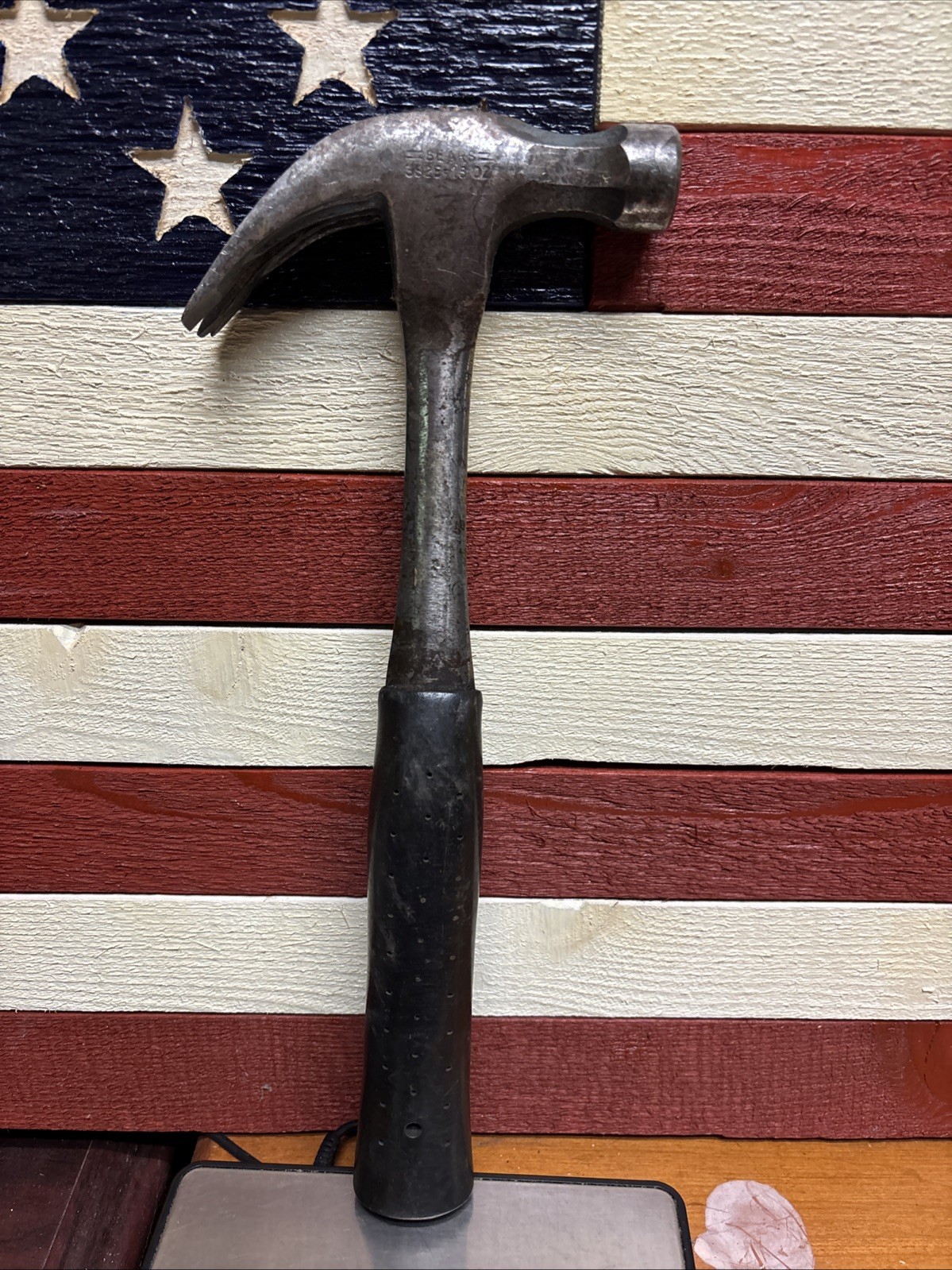 Vintage Sears Craftsman #3825 16 oz Steel Shaft Rubber Grip Claw Hammer