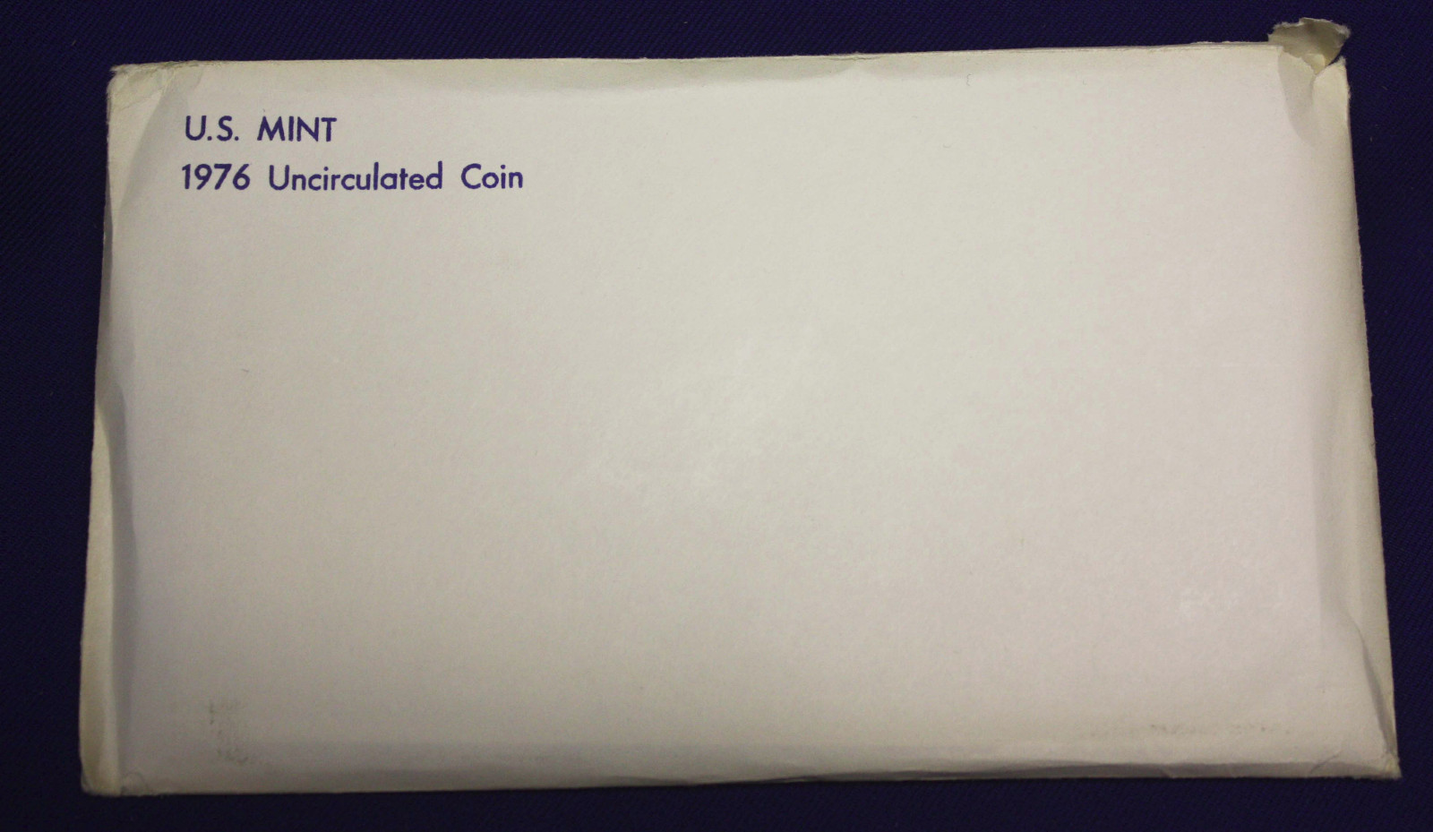 1976 MINT SET ISSUED BY U.S. MINT