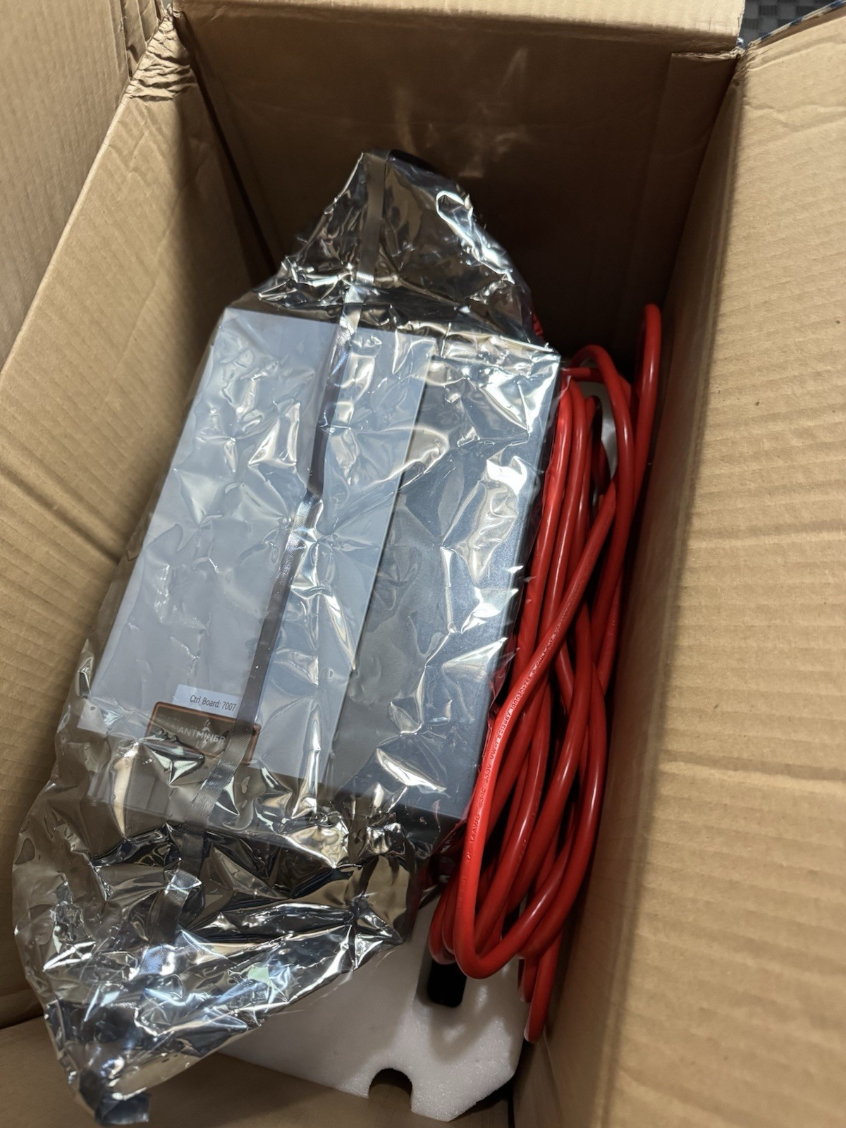 Bitmain Antminer L7 9050MH ASIC Miner + 2 Power cables