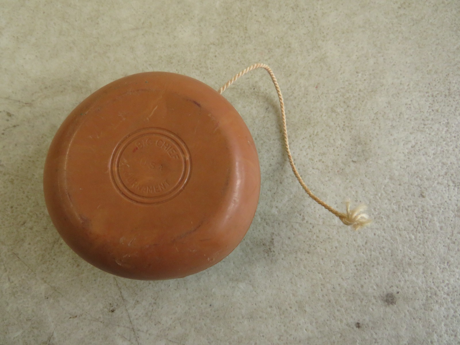 Vintage Big Chief Tournament Plastic Green Brown Yo-Yo 2"