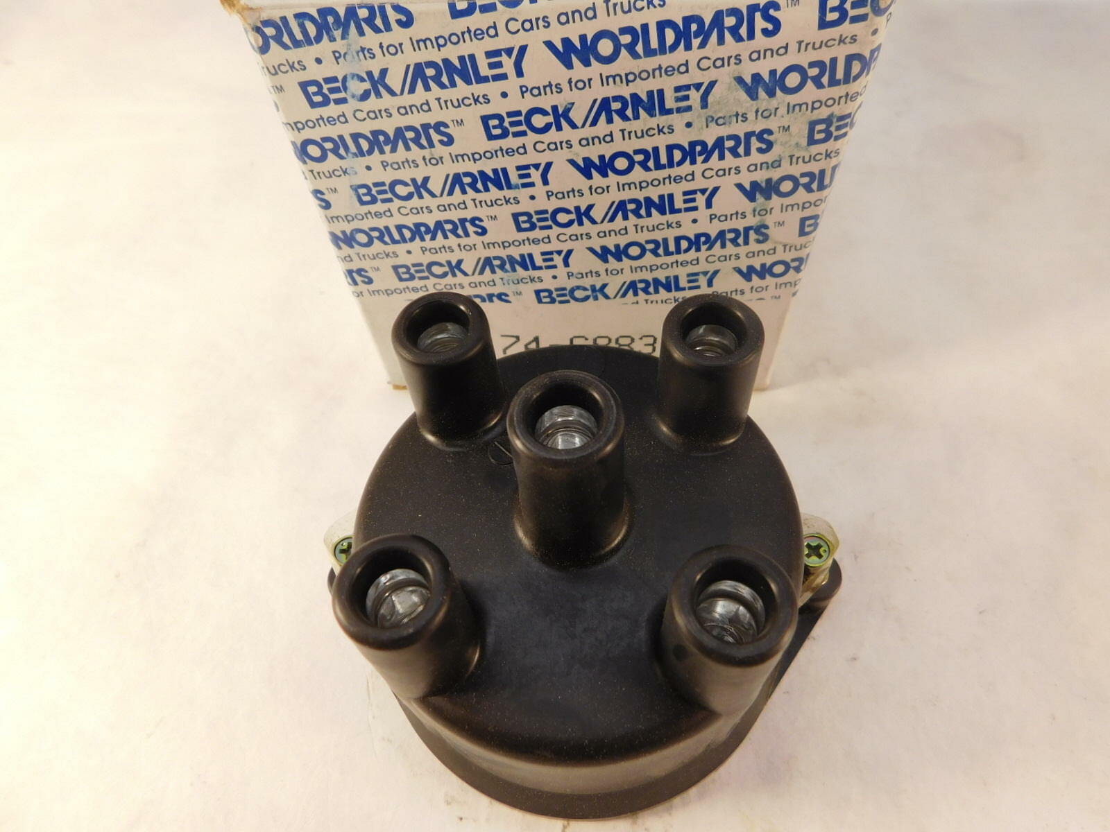 Distributor Cap for NISSAN Sentra Pulsar    Beck/Arnley 174-6883  1983-1988